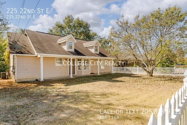 Building Photo - 225 22nd E St