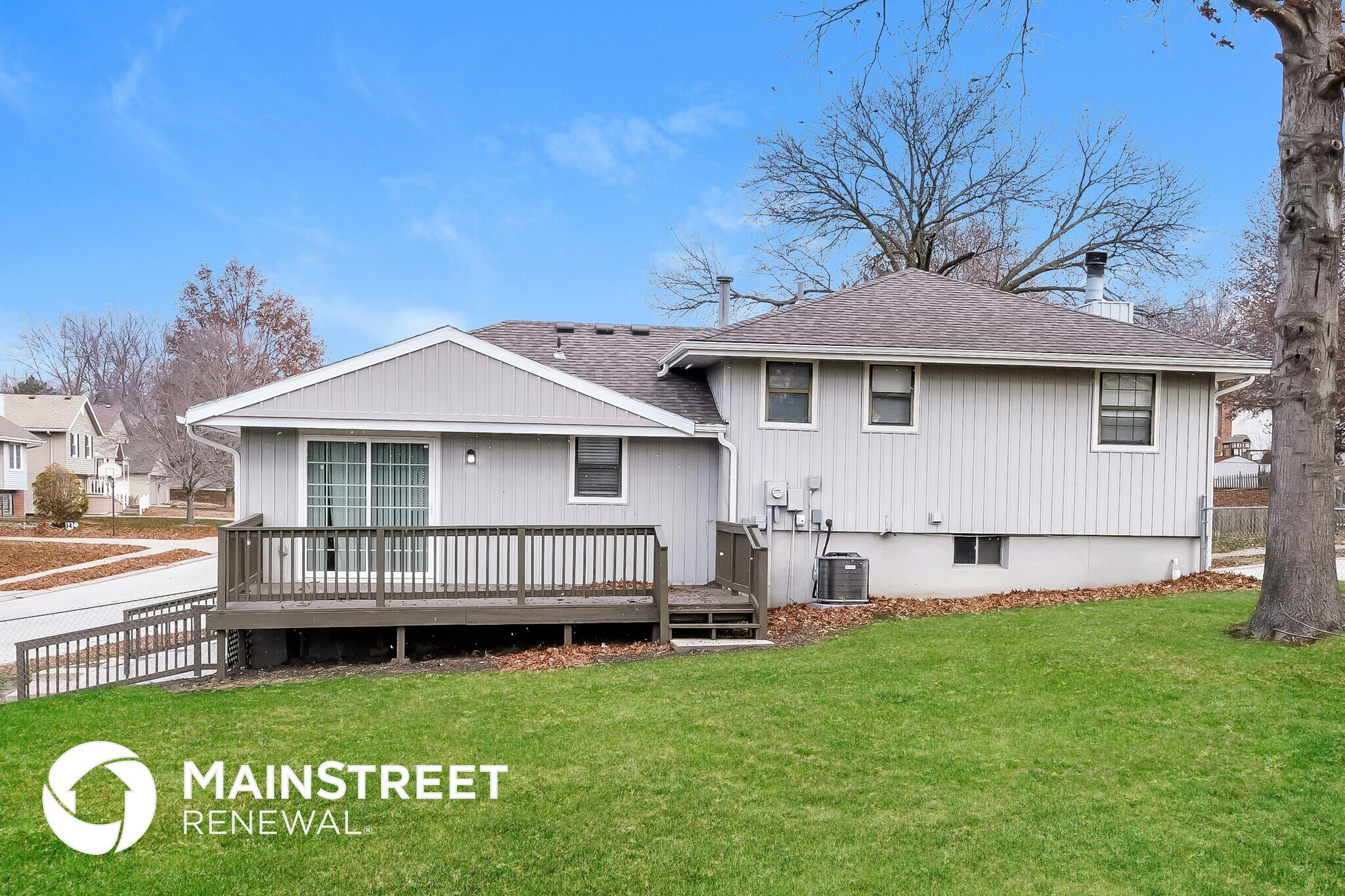 Building Photo - 10439 N Cherry Dr