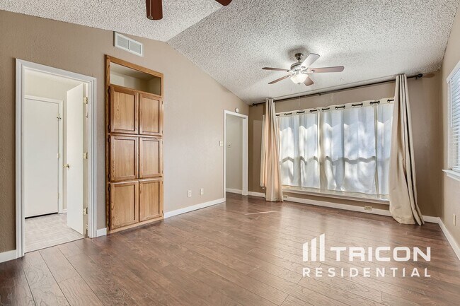 Building Photo - 3912 River Birch Rd