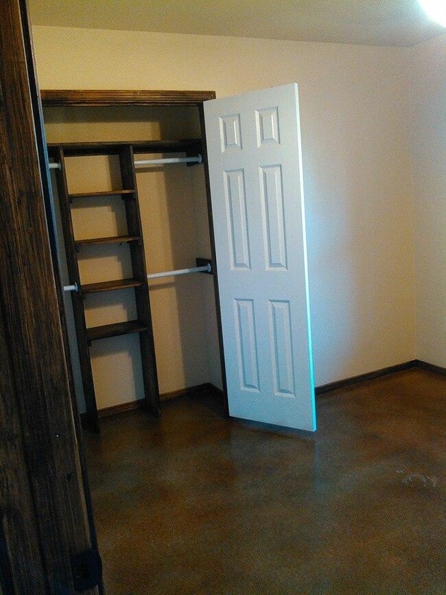 Building Photo - 4522 Elwell