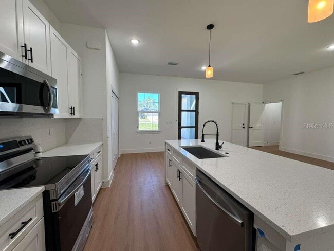 Building Photo - 16090 SW 35th Court Rd