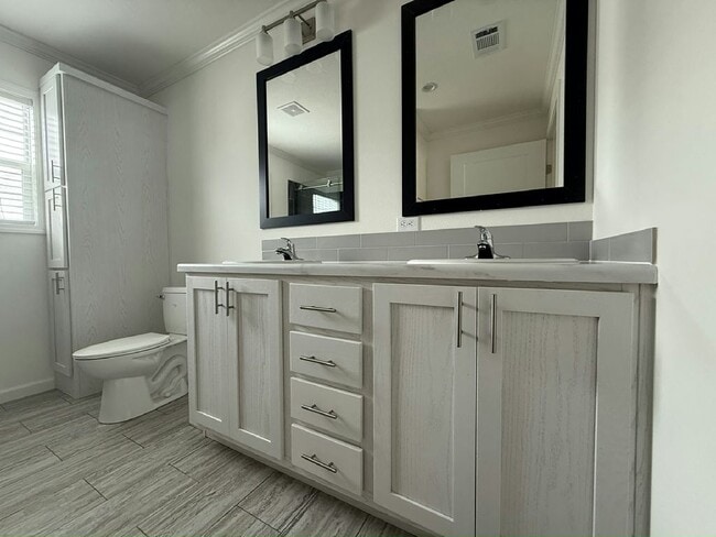 Building Photo - 3515 Campari Dr