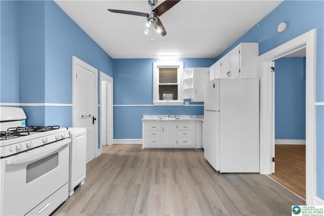 Building Photo - 746 N Washington St