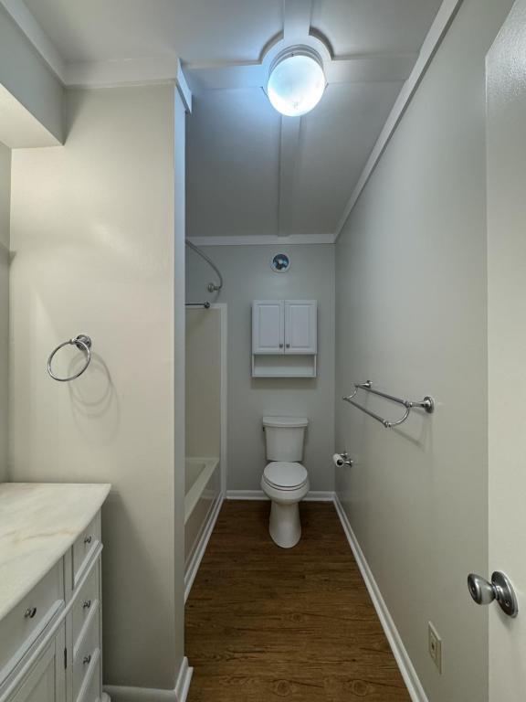 Building Photo - 303 3rd St