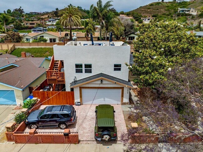 Building Photo - 5050 Gardena Ave