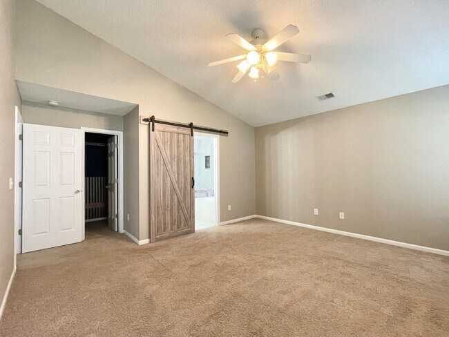 Building Photo - Lovely One Story Home