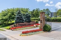 Building Photo - 307 Yoakum Pkwy