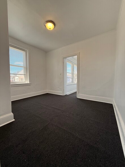 Building Photo - 1605 DeKalb St