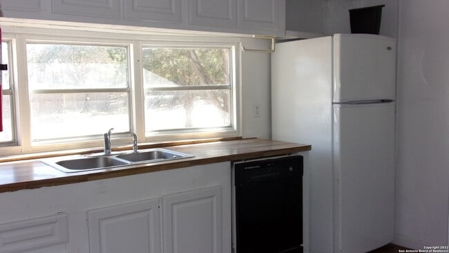 Building Photo - 1215 Buckskin Pass