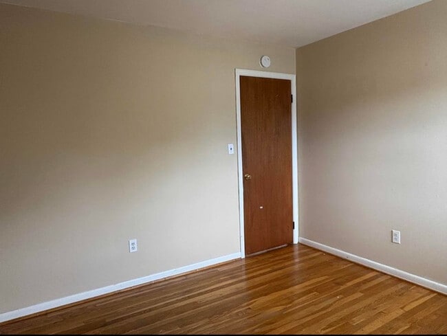 Building Photo - 8610 35th Ave