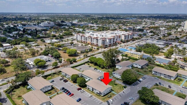 Building Photo - 340 Horizon W