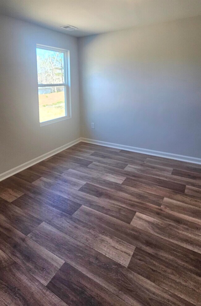 Building Photo - 337 Sweet Vernal St