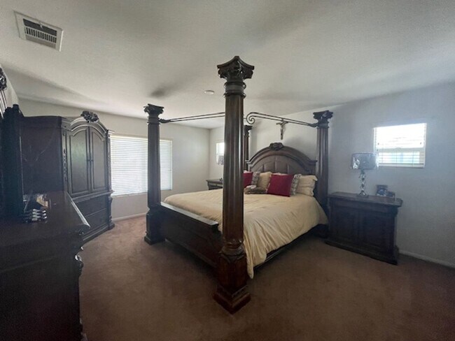 Building Photo - EASTVALE GREAT NEIGHBORHOOD- 4+2.5 EXECUTIVE HOME, QUIET NEIGHBORHOOD - AVAILABLE NOW!!! ONLY 1 G...