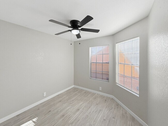 Building Photo - 3839 W Whitten St