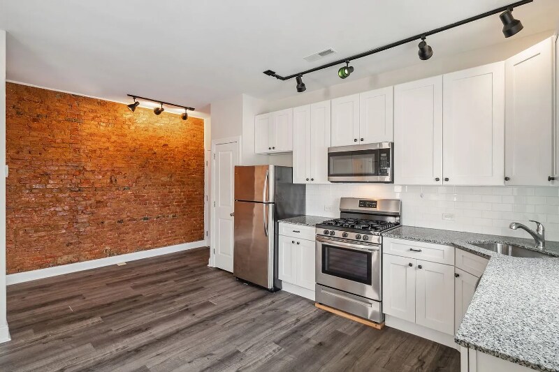 Building Photo - 635 W Girard Ave