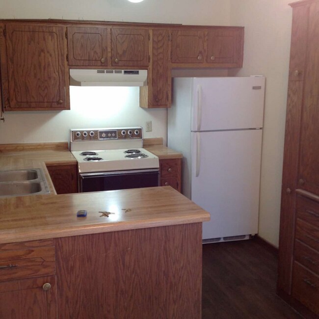 Building Photo - 1921 19th St NW