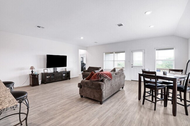 Building Photo - ***APPLICATION CURRENTLY UNDER REVIEW***Ca...