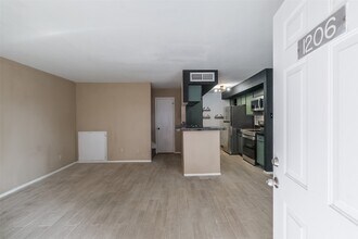 Building Photo - 6633 W Airport Blvd