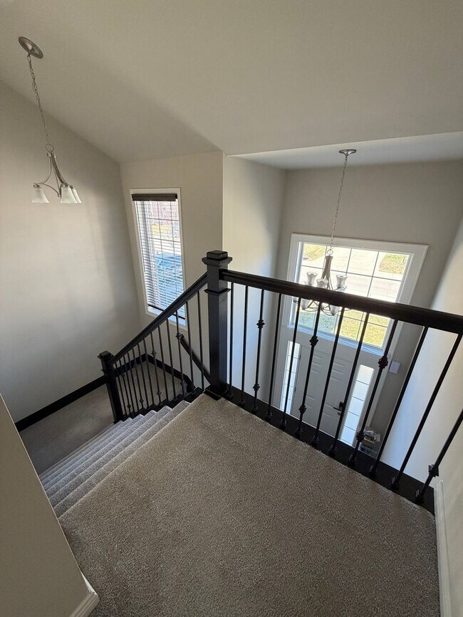 Building Photo - 13776 Grandeur Ave