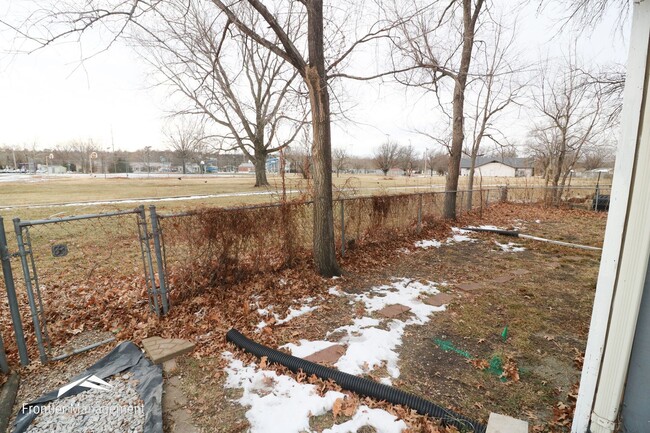 Building Photo - Spacious, Updated 3 Bedroom Home on the West Side of Town. Schedule a Showing Today!
