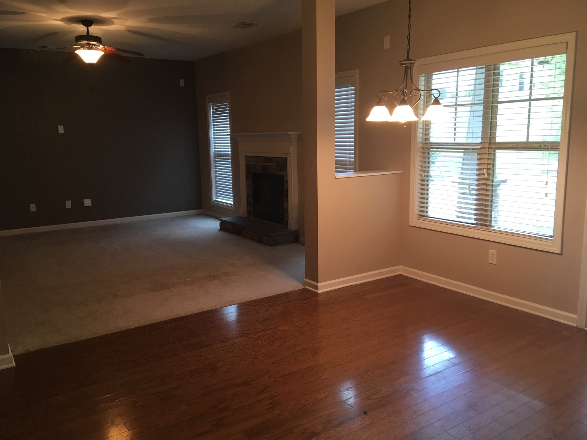 living room - 1058 Cedarbrook Dr