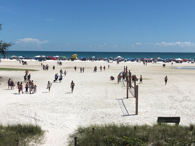 Building Photo - Charming 2/2 Seasonal Rental in Sarasota – Minutes from the Beach! Private Courtyard Included!!