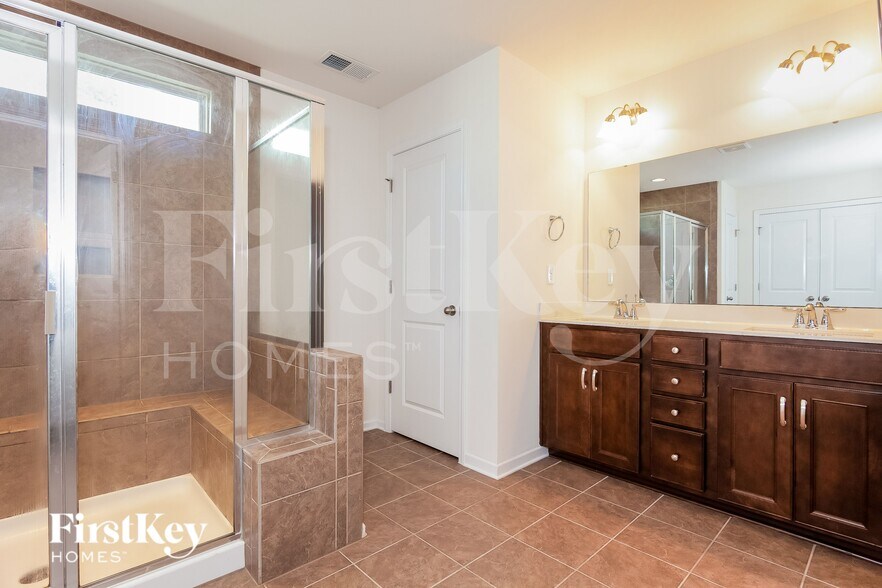 Building Photo - 104 Rock Hopper Ln