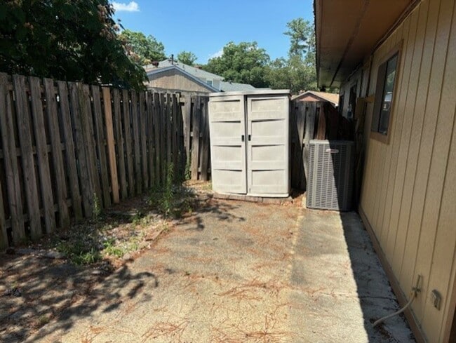 Building Photo - Sonoma Wods