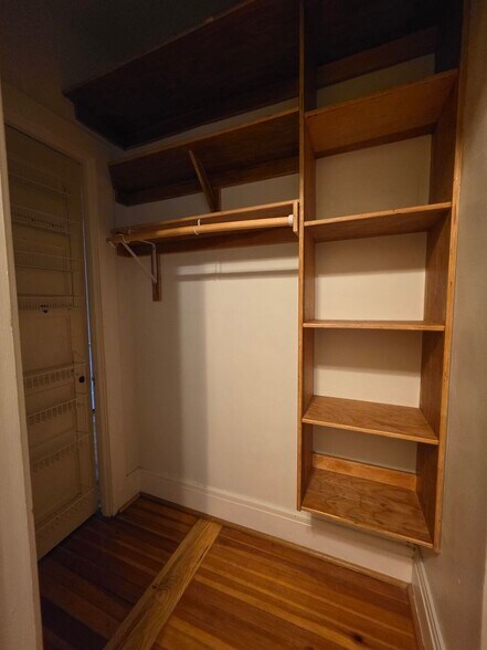 Building Photo - 600 W Olney Rd