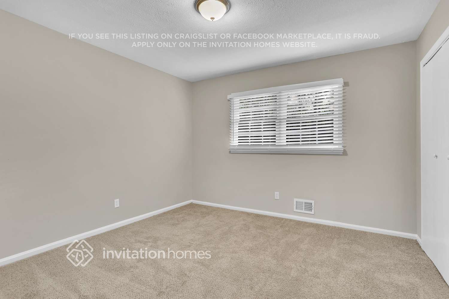 Building Photo - 4891 Lehigh Dr