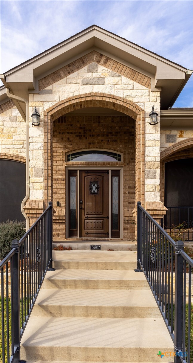 Building Photo - 8006 Preston Hollow Dr