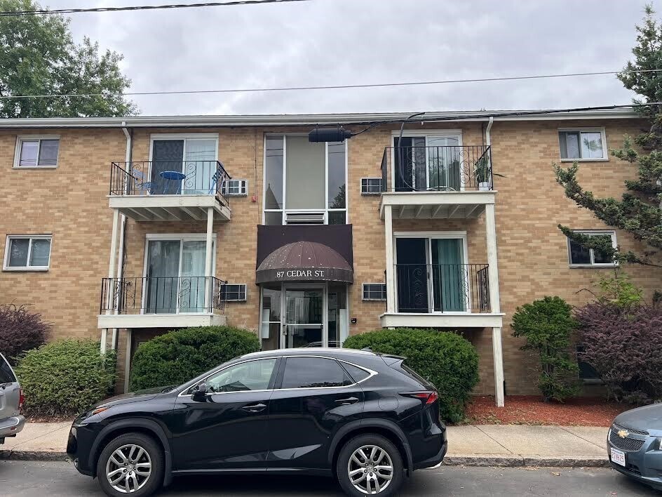 Building Photo - 90 Cedar St