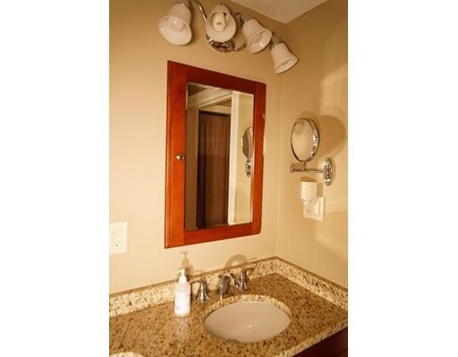 Building Photo - 13 Munroe Ave