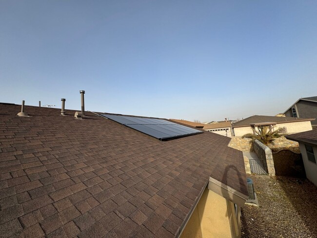 Building Photo - Charming smart 3BR House in El Paso with S...