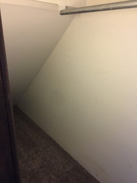 Master BR Closet - 2604 Tremont St