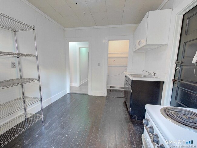 Building Photo - 251 Williams St