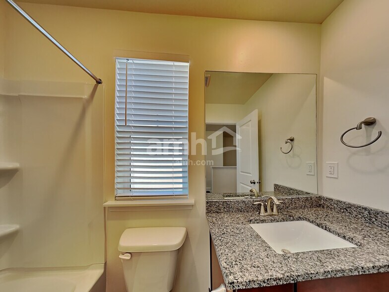 Building Photo - 2382 E Buckskin Way