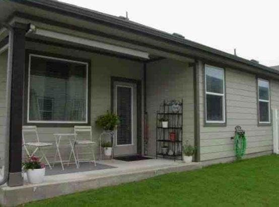 Building Photo - 1701 Logan Dr
