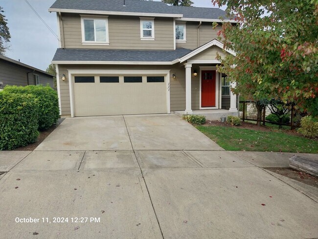 Primary Photo - 111 Ferry St