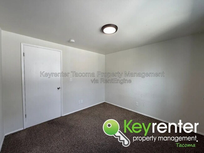 Building Photo - 1302 E 40th St