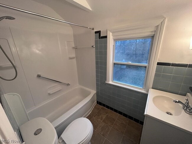 Building Photo - 4843 Westbourne Rd