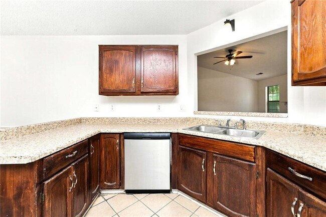 Building Photo - 3061 Herscu Way