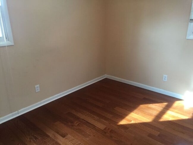 Building Photo - 3 bedroom, 1 full bath fully remodeled Ranch home in Parchment Schools