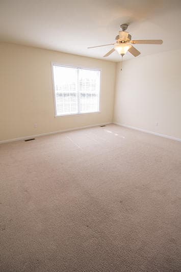 Building Photo - 1930 CENTER St