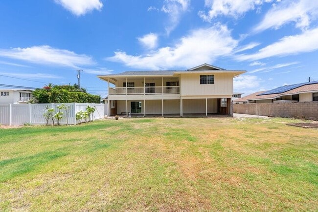 Building Photo - 280 Kuliouou Rd