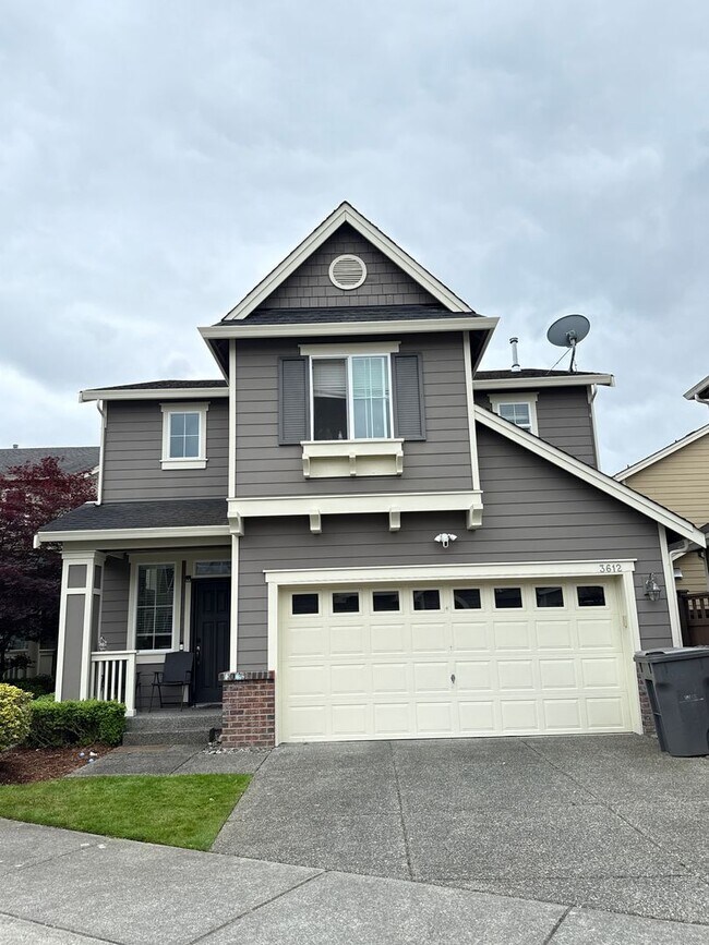 Primary Photo - Modern Comfort Meets Community Living in T...