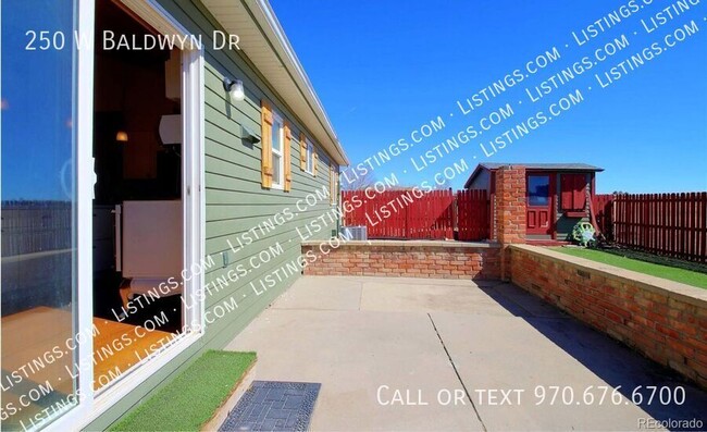 Building Photo - 250 W Baldwyn Dr