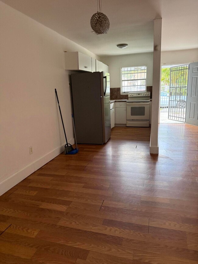 Building Photo - 78 NE 59th Terrace