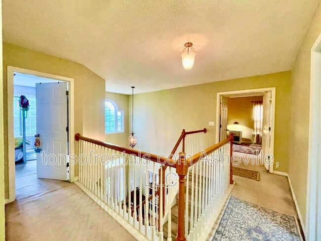 Building Photo - 51 Yorktown Cir