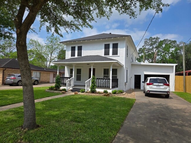 Building Photo - 1523 Avenue C